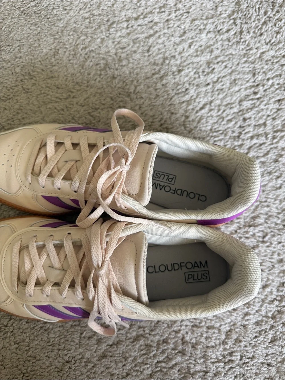 adidas breaknet sleekCream and Purple Low-Top Athletic Sneakers size 8.5